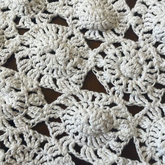 Hand made white cotton crochet medallion table runner cover with angle - Picture 5 of 9
